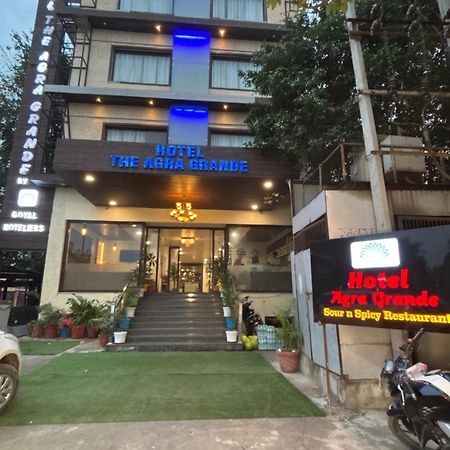 Hotel Agra Grande By Goyal Hoteliers Kültér fotó