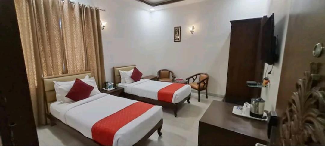 Hotel Agra Grande By Goyal Hoteliers Kültér fotó