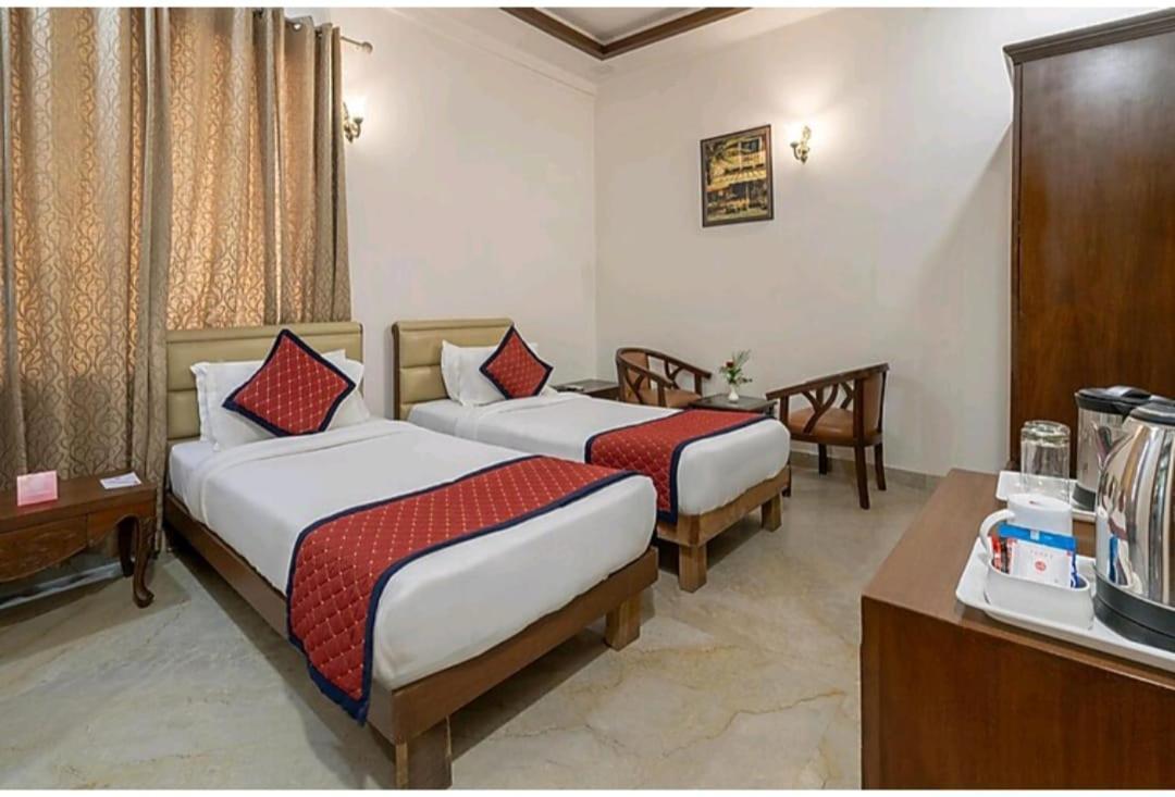 Hotel Agra Grande By Goyal Hoteliers Kültér fotó