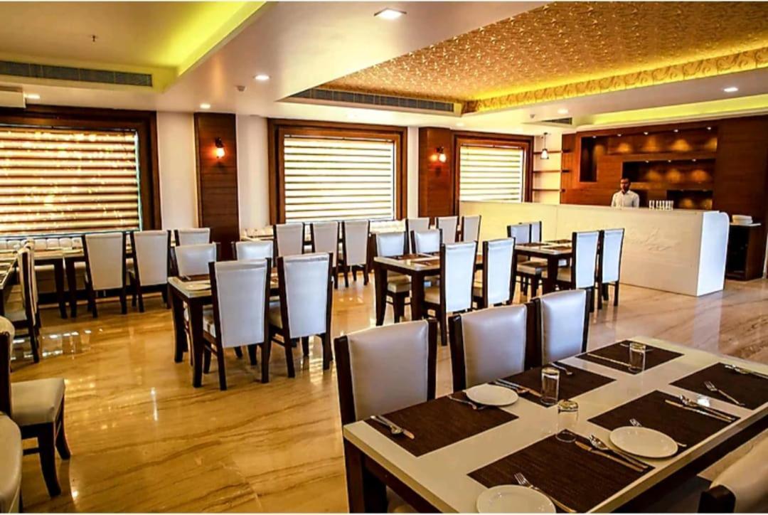 Hotel Agra Grande By Goyal Hoteliers Kültér fotó