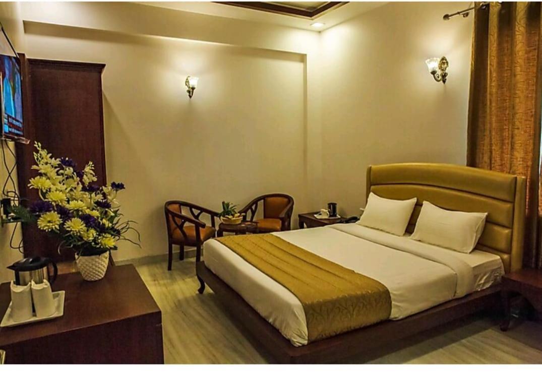 Hotel Agra Grande By Goyal Hoteliers Kültér fotó