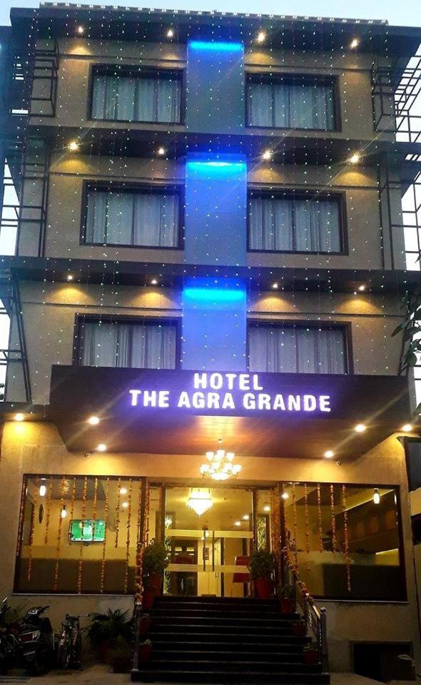 Hotel Agra Grande By Goyal Hoteliers Kültér fotó