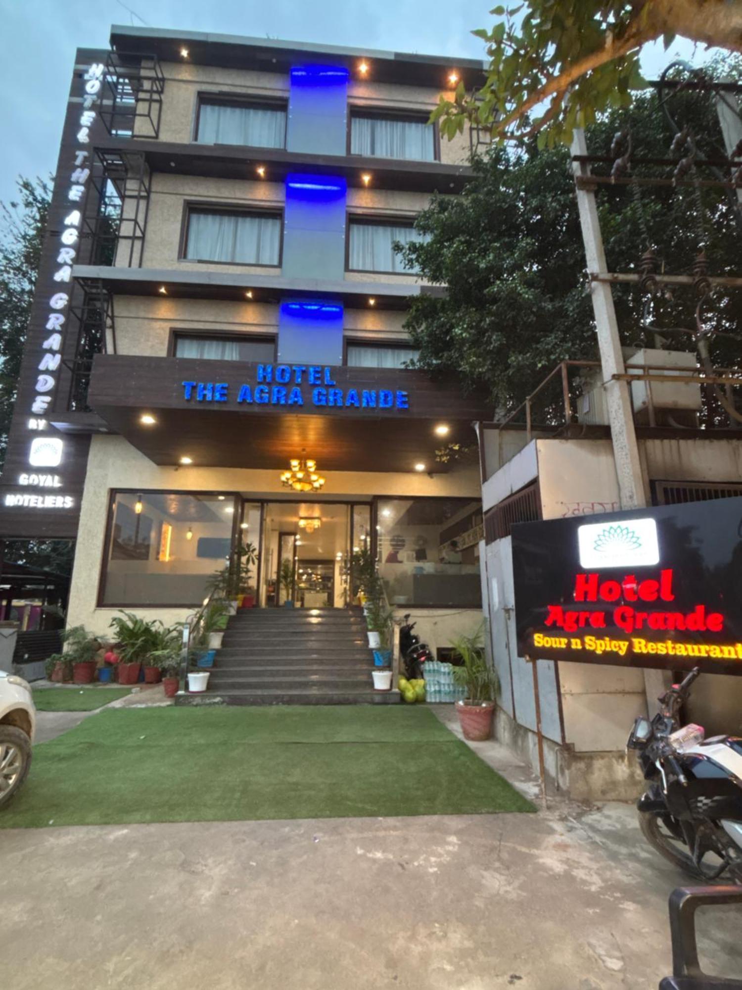 Hotel Agra Grande By Goyal Hoteliers Kültér fotó